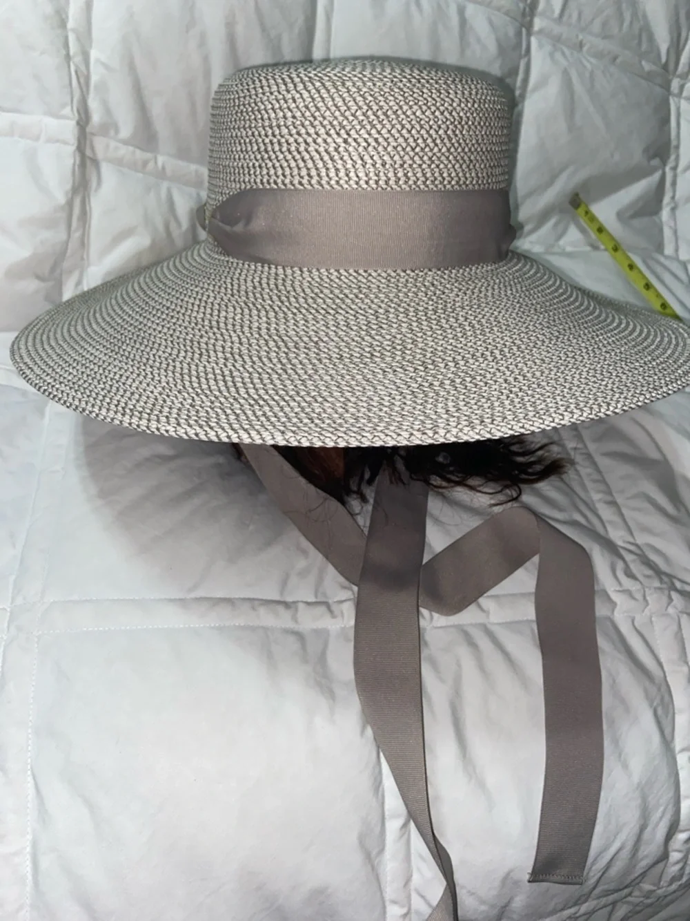 RARE Like new Eric Javits Artista Straw Hat - white taupe - Picture 4 of 15